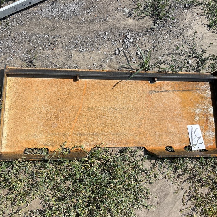 #37 • SKID STEER MOUNT PLATE