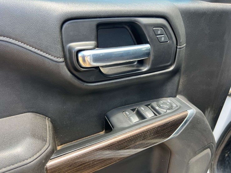 2021-chevrolet-silverado-1500-image-24