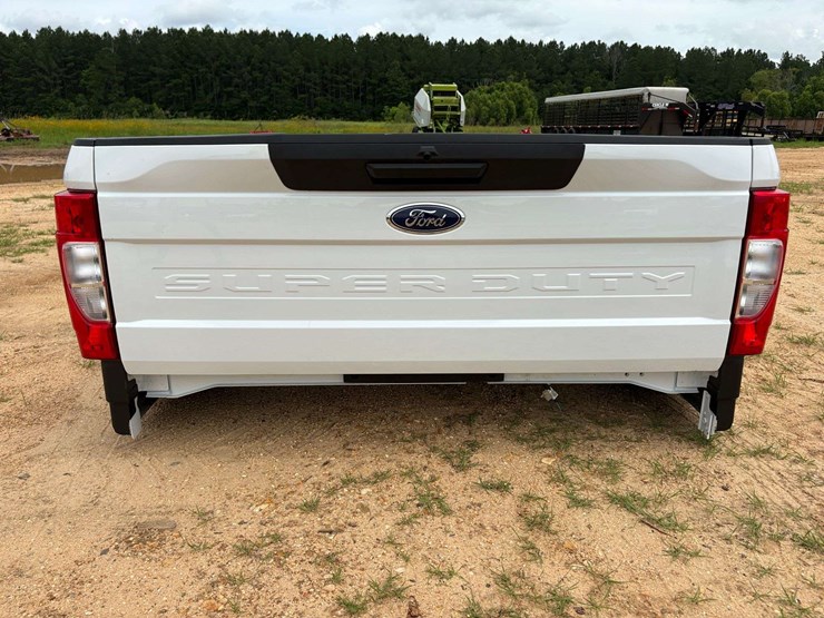 2021-ford-f250-image-17