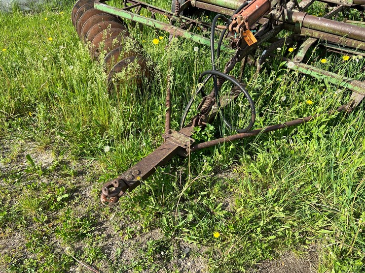 john-deere-10-image-2
