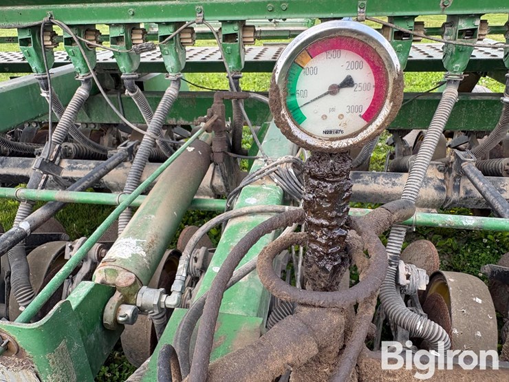 john-deere-750-image-16