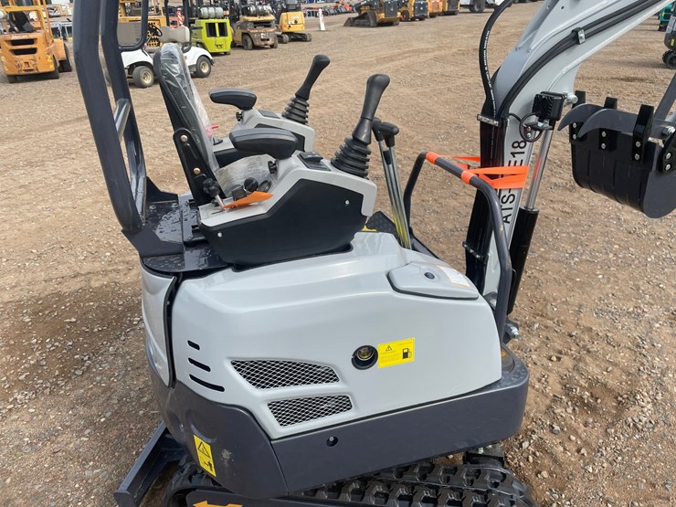 #2031-•-unused-2026-ats-mini-excavator-image-10