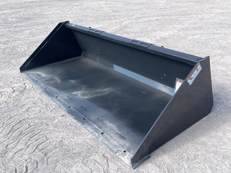 #2774-•-unused-2026-wolverine-skid-steer-track-duty-bucket-attachments-image-2