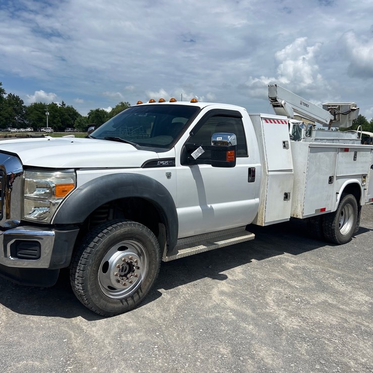 2014 FORD F550