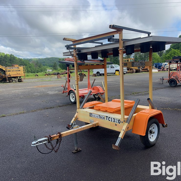 2012 SolarTech Silent Sentinel Arrow Board