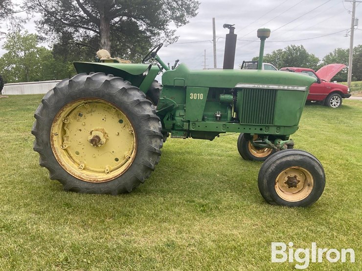 1961-john-deere-3010-image-4