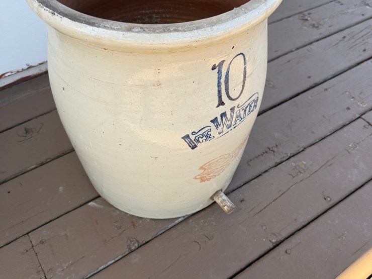 10-gallon-ice-water-crock,-red-wing-image-15