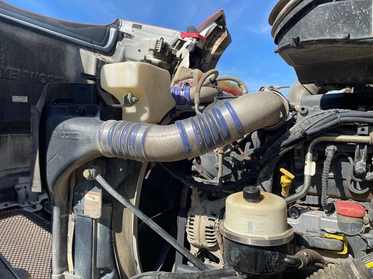 2019-kenworth-t880-image-65
