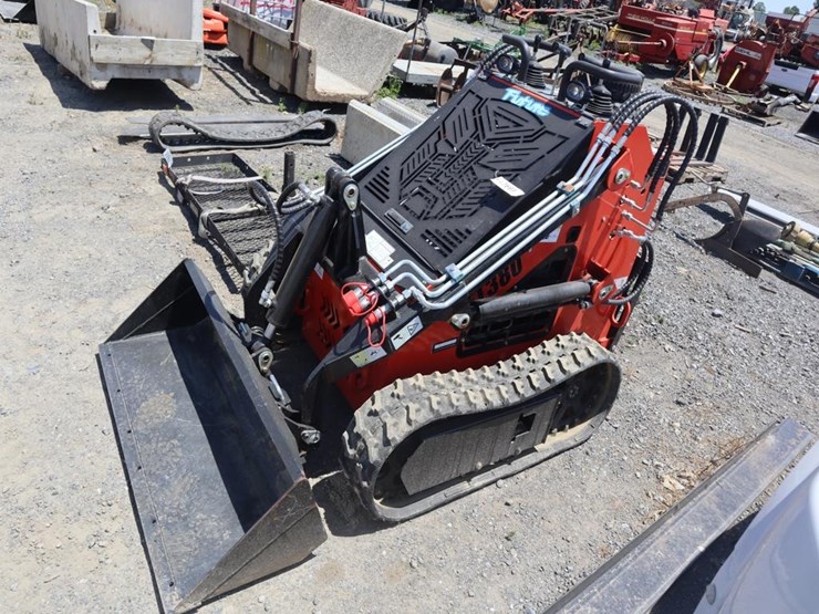 ft380-mini-skidloader-image-2