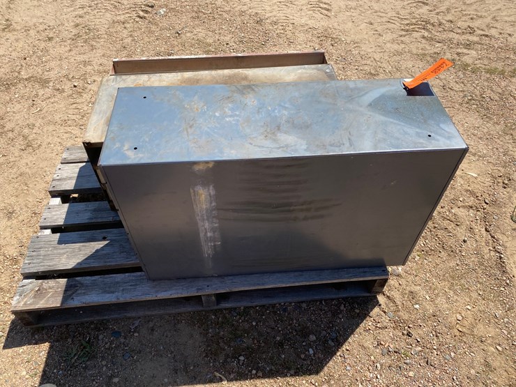 #7442-•-(2)-shop-organizers/-tool-boxes-(antigo,-wi)-image-4