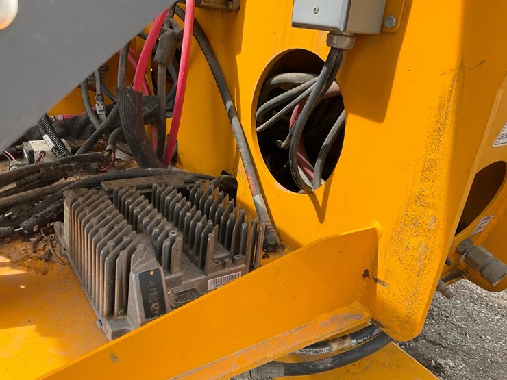 #1275-•-2021-haulotte-5533a-towable-boom-lift-image-34
