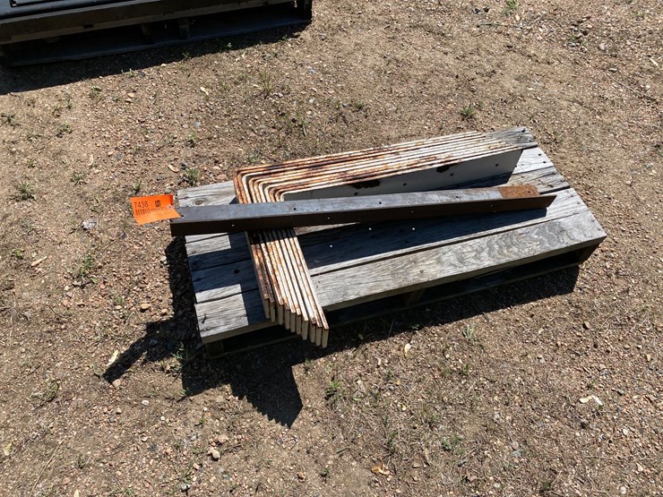 #7438-•-(10)-steel-l-brackets-(antigo,-wi)-image-1
