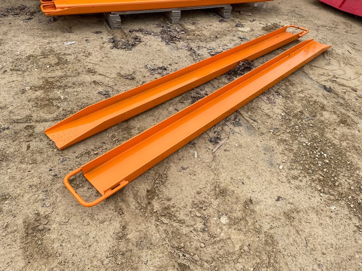 #2273-•-pair-of-new-wolverine-84"-l-pallet-fork-extensions-image-3