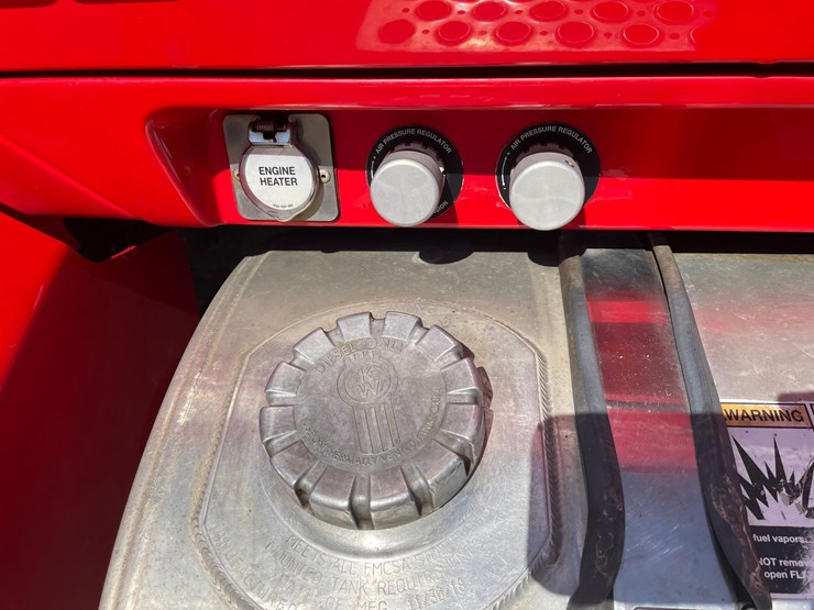 2019-kenworth-t880-image-35