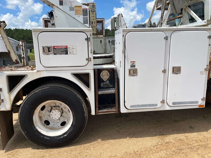2008-international-durastar-4300-image-17