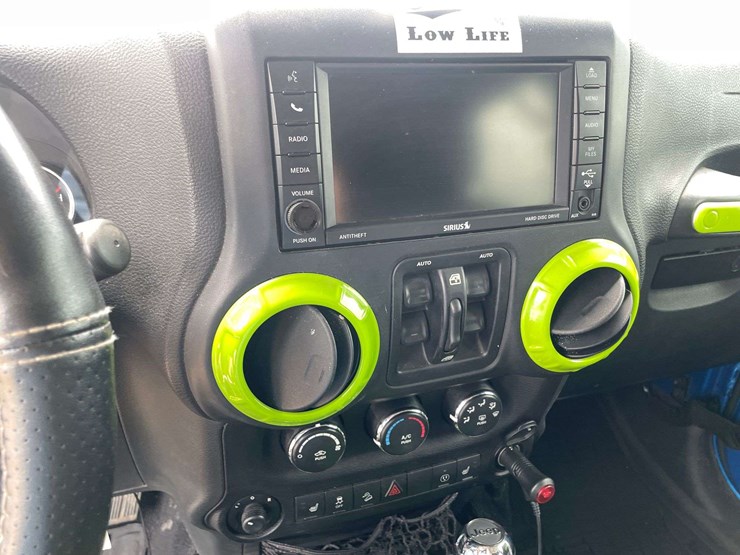2016-jeep-wrangler-image-13
