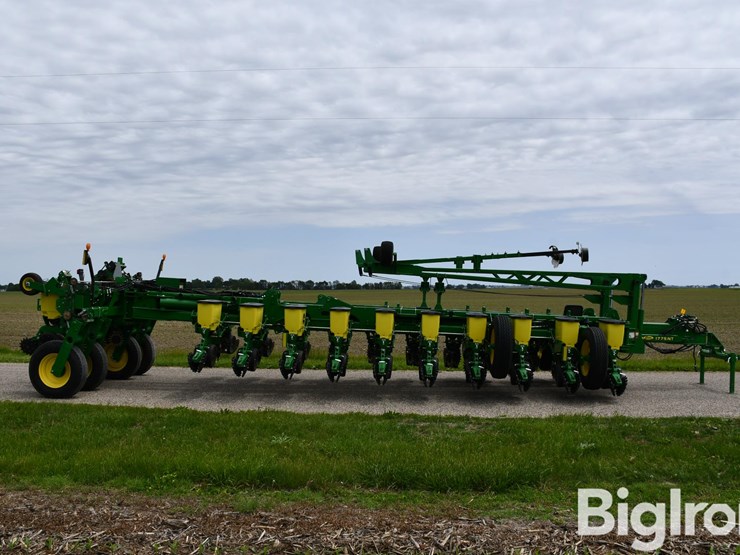 2016-john-deere-1775-image-4