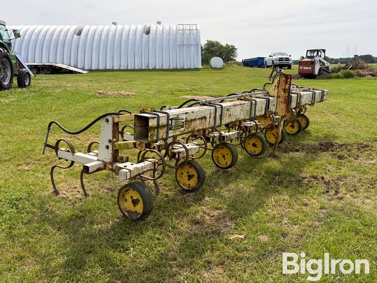 tebben-6-row-cultivator-image-3