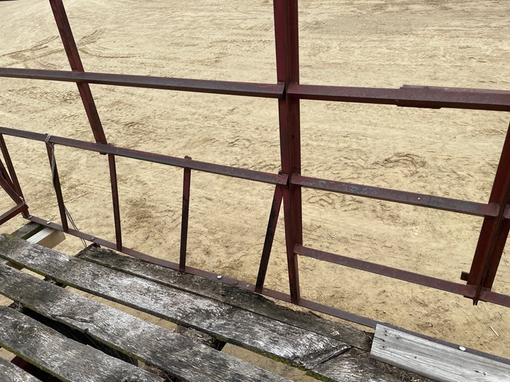 #2005-•-16'-hay-wagon-image-16