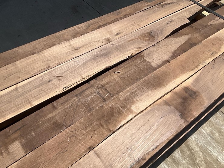 #4122-•-bundle-of-walnut-lumber-image-3