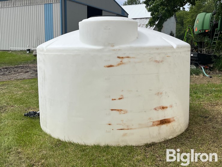 norwesco-1,300-gal-poly-tank-image-8