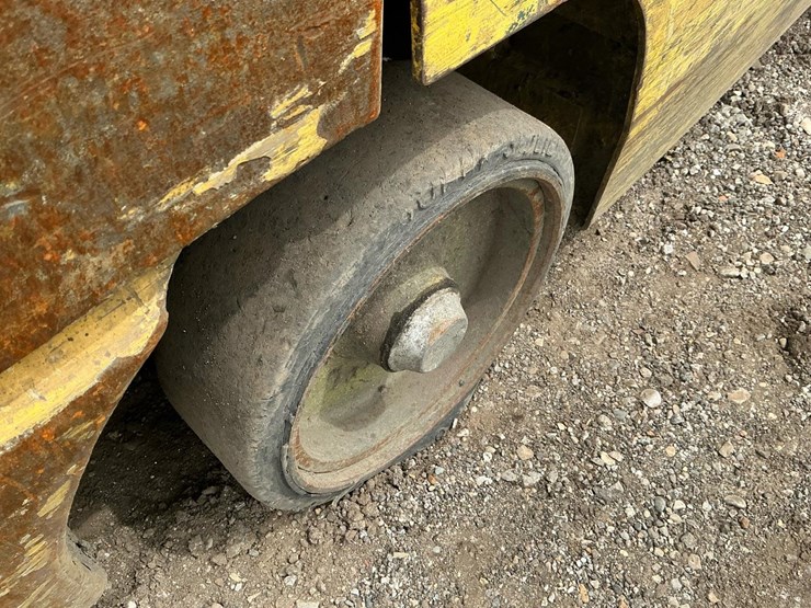 2000-komatsu-fg25st-12-image-21