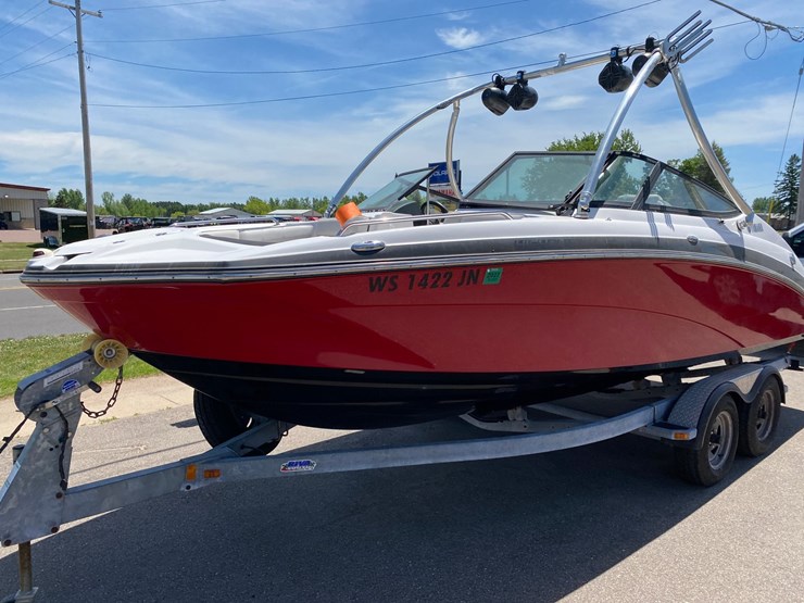 #7032-•-2014-yamaha-212ss-boat-with-trailer-(has-title)-(antigo,-wi)-image-11