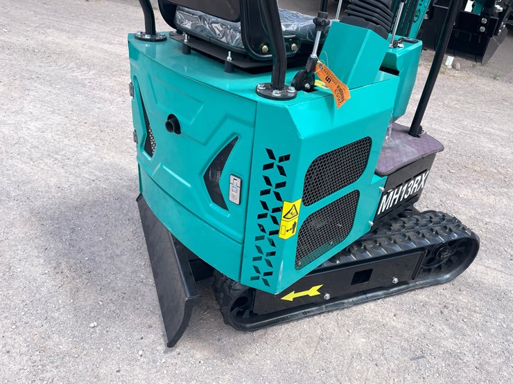 #2653-•-unused-cfg-mini-excavator-image-33