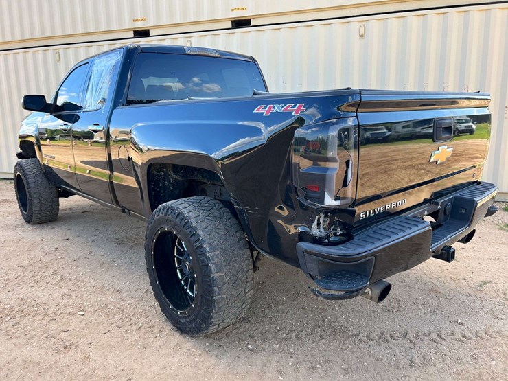 2016-chevrolet-silverado-1500-image-2