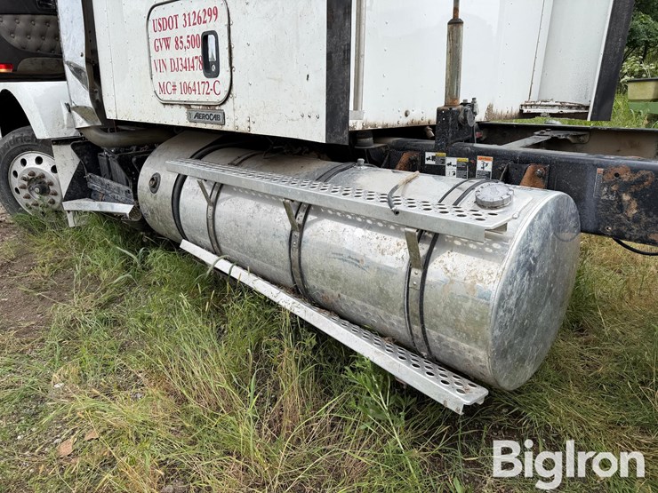 2013-kenworth-t800-image-14