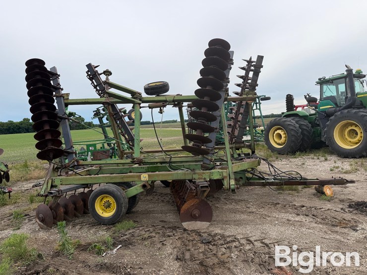 john-deere-30-image-4