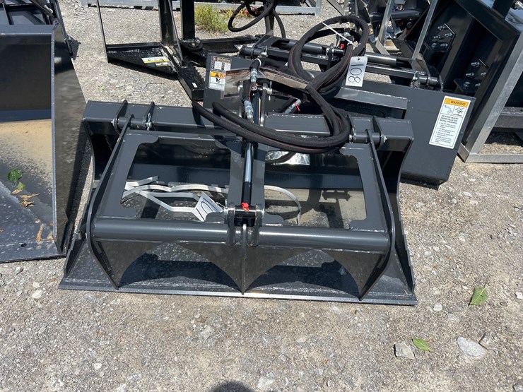 #107-•-mini-skid-steer-grapple-bucket-image-1