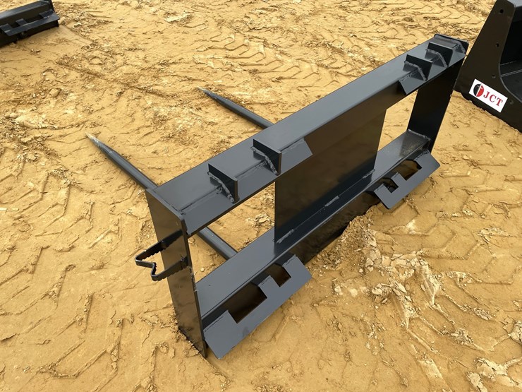 #2168-•-jct-skid-steer-bale-spear-image-5