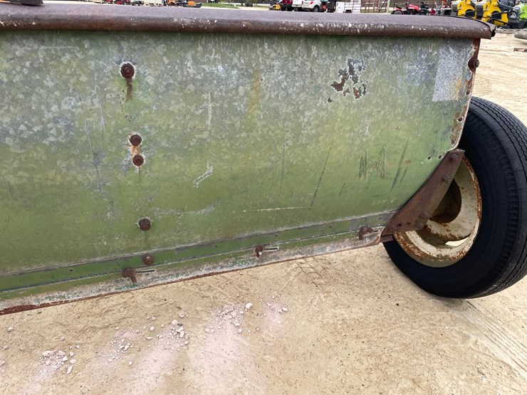 #2015-•-antique-john-deere-lime-spreader-image-32