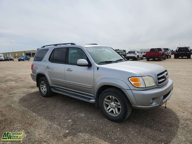 2002-toyota-sequoia-limited-image-8