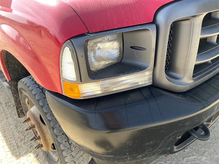 2003-ford-f550-image-34