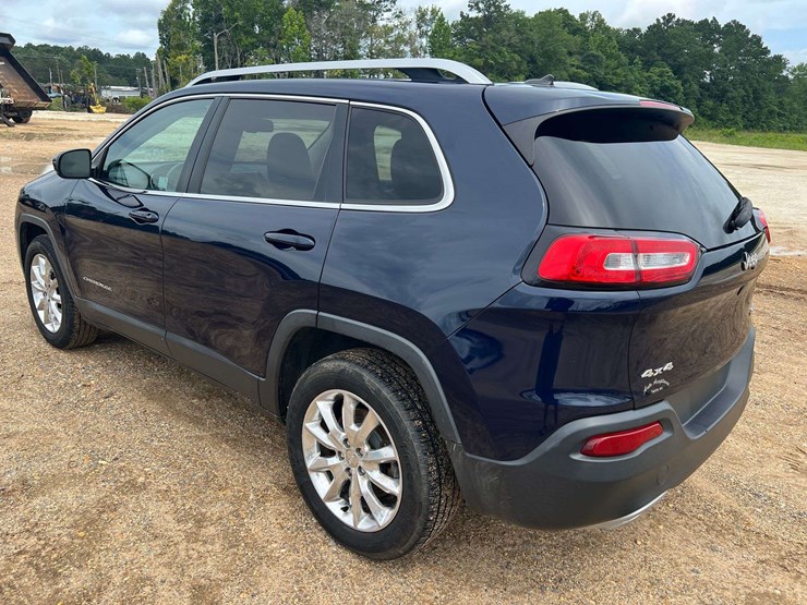 2015-jeep-cherokee-limited-image-2