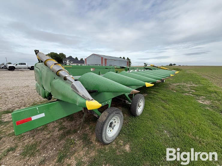 2019-john-deere-712c-image-3