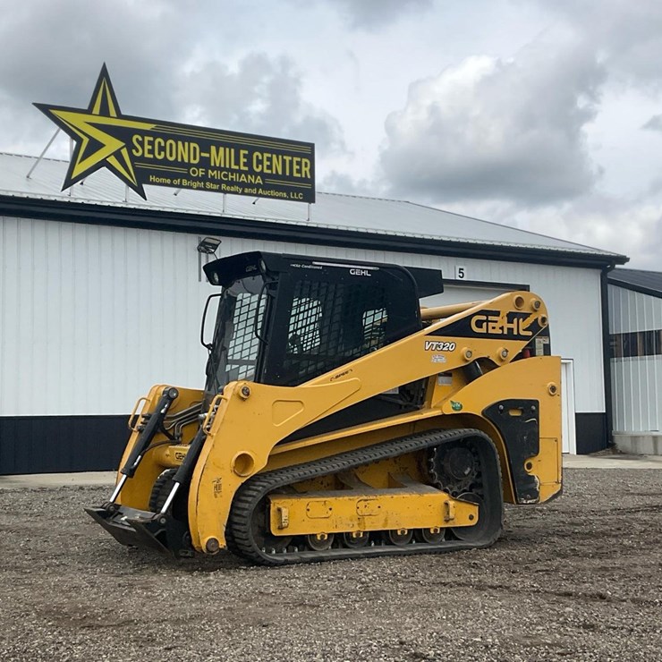 2020 GEHL VT320
