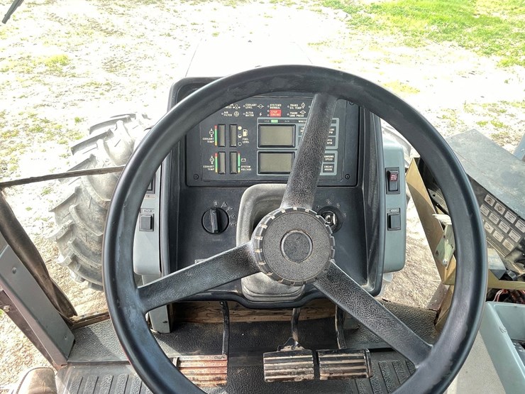 case-ih-8950-image-64