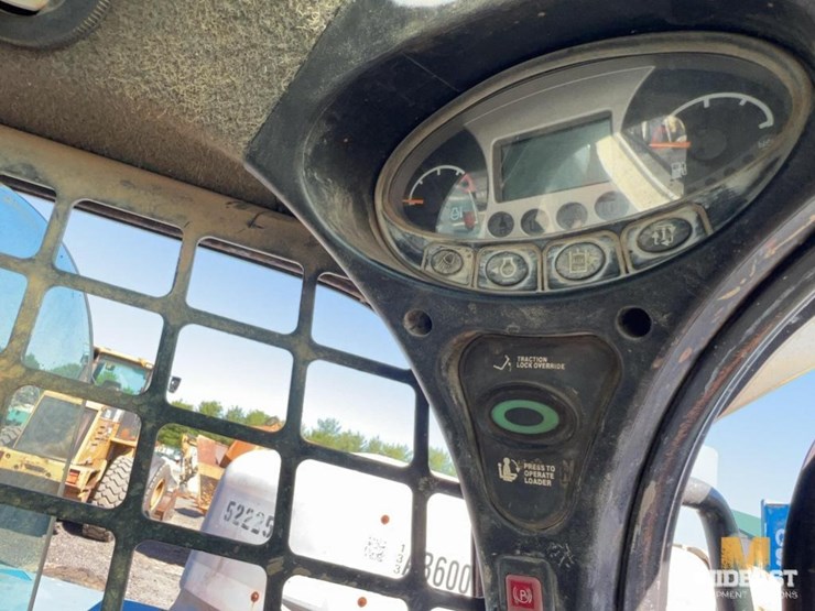 2017-bobcat-t870-image-14