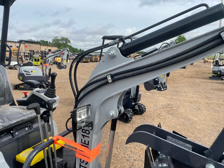 #2035-•-unused-2026-ats-mini-excavator-image-7