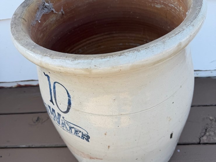 10-gallon-ice-water-crock,-red-wing-image-4