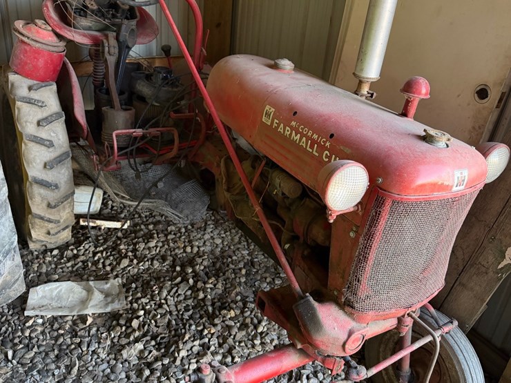 ihc-cub,-￼has-belly-mower-image-26
