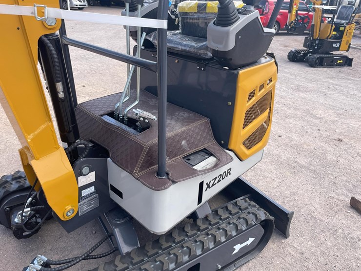 #2663-•-unused-cfg-mini-excavator-image-26