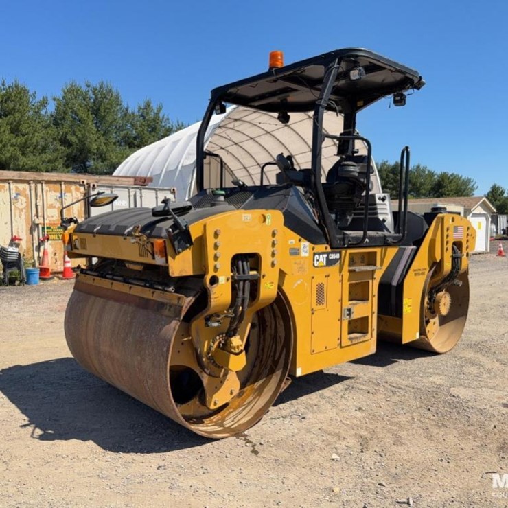 2016 CATERPILLAR CB54B
