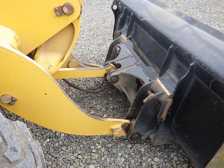 caterpillar-908m-image-18