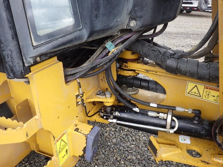 caterpillar-908m-image-27