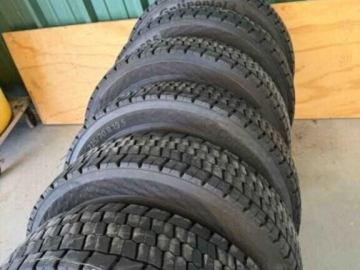 6-continental-225/70r19.5-tires-image-1