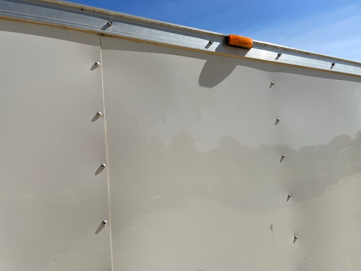 #412-•-2012-middlebury-16'-enclosed-trailer-(has-wi-title)-image-17